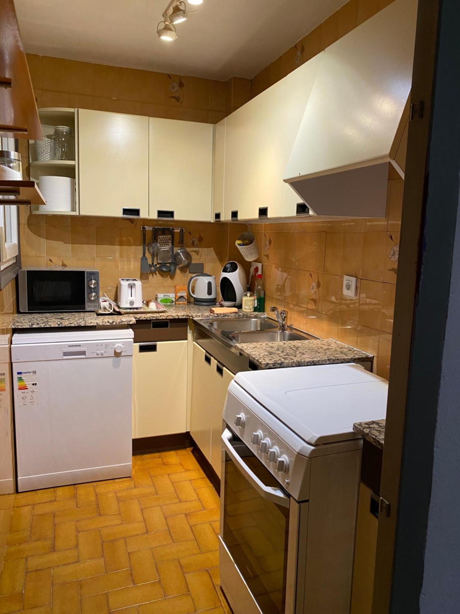 Apartamento Felicitat Figueres  Luaran gambar